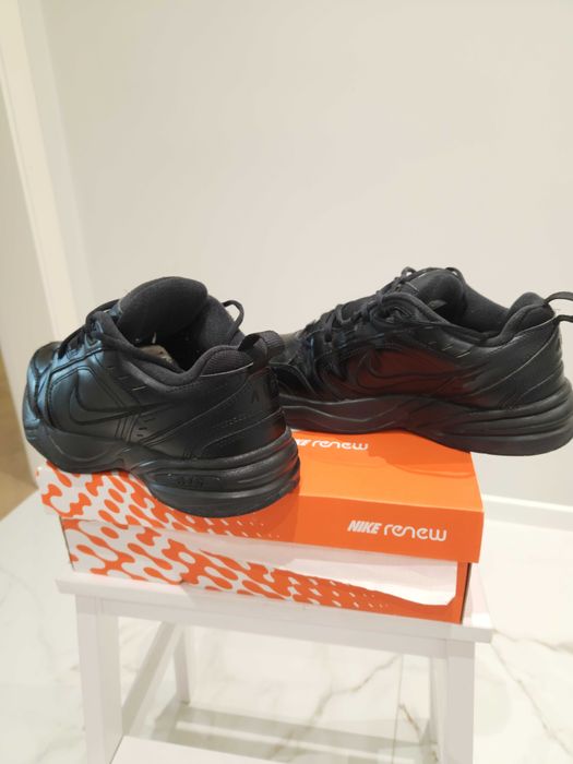 Nike Air Monarch 42