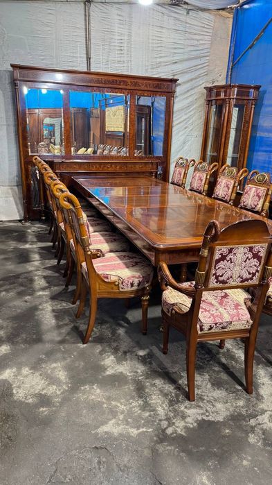 Продаётся Итальянский комплект