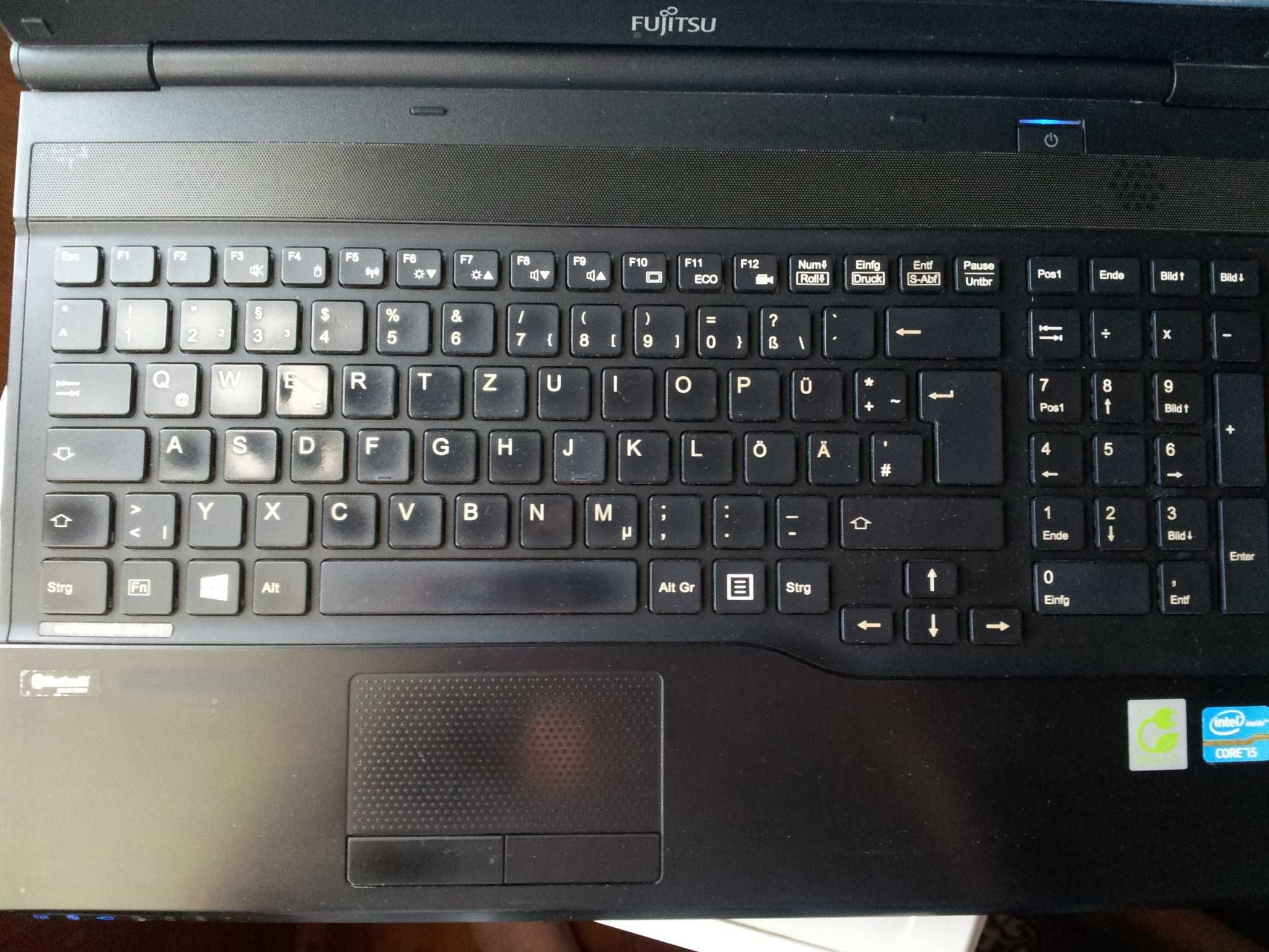 FUJITSU AH532 15.6"LED Intel Core i5 2520 3.20GHZ ram8/16gb SSD256GB