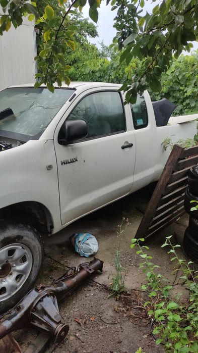Toyota Hilux extracabina ,uși , bena , haion