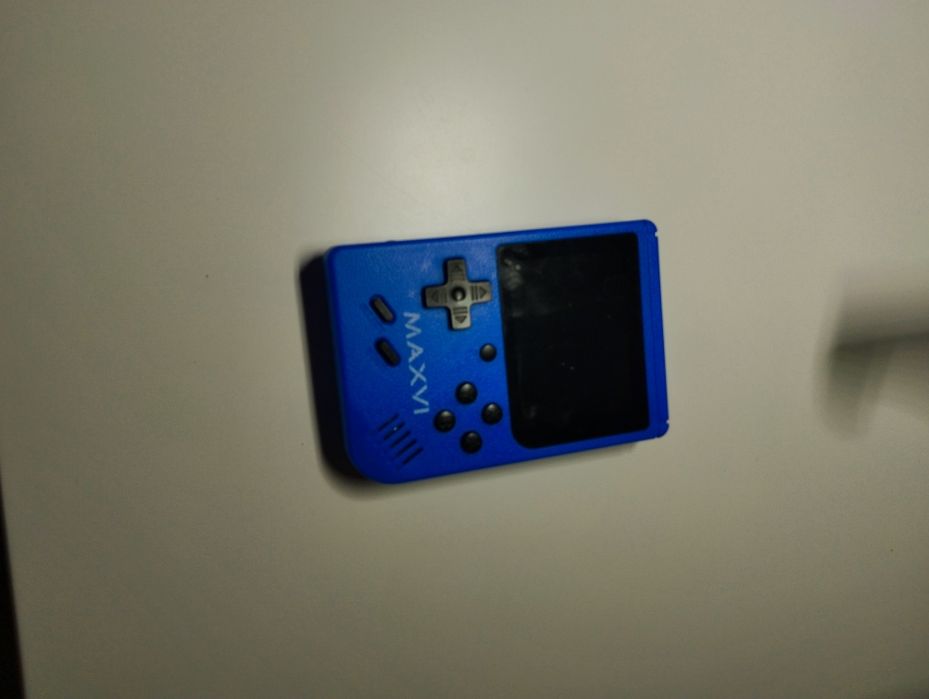 Maxvi игровая консоль