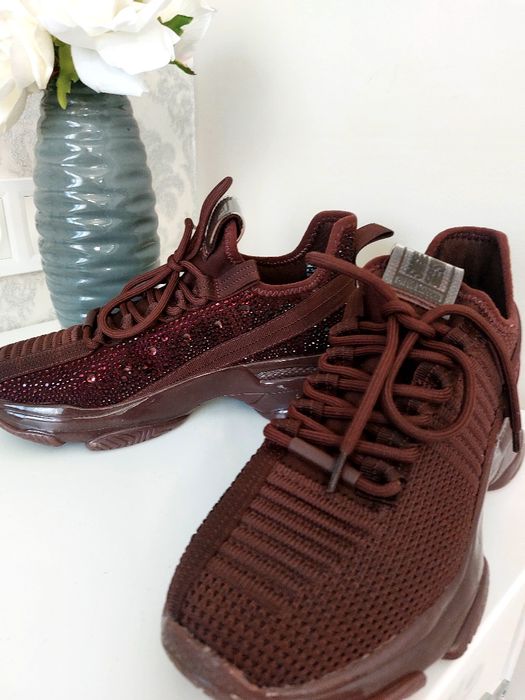 Продавам дамски обувки Steve Madden