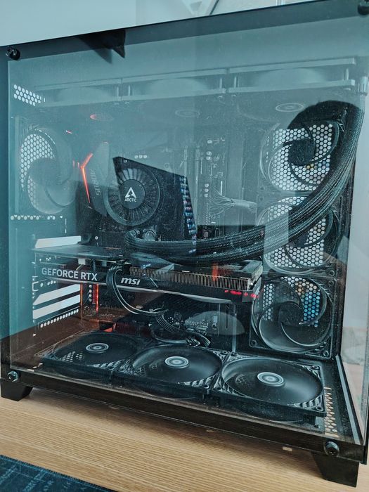PC rtx 4060ti și Ryzen 7 5700x3d