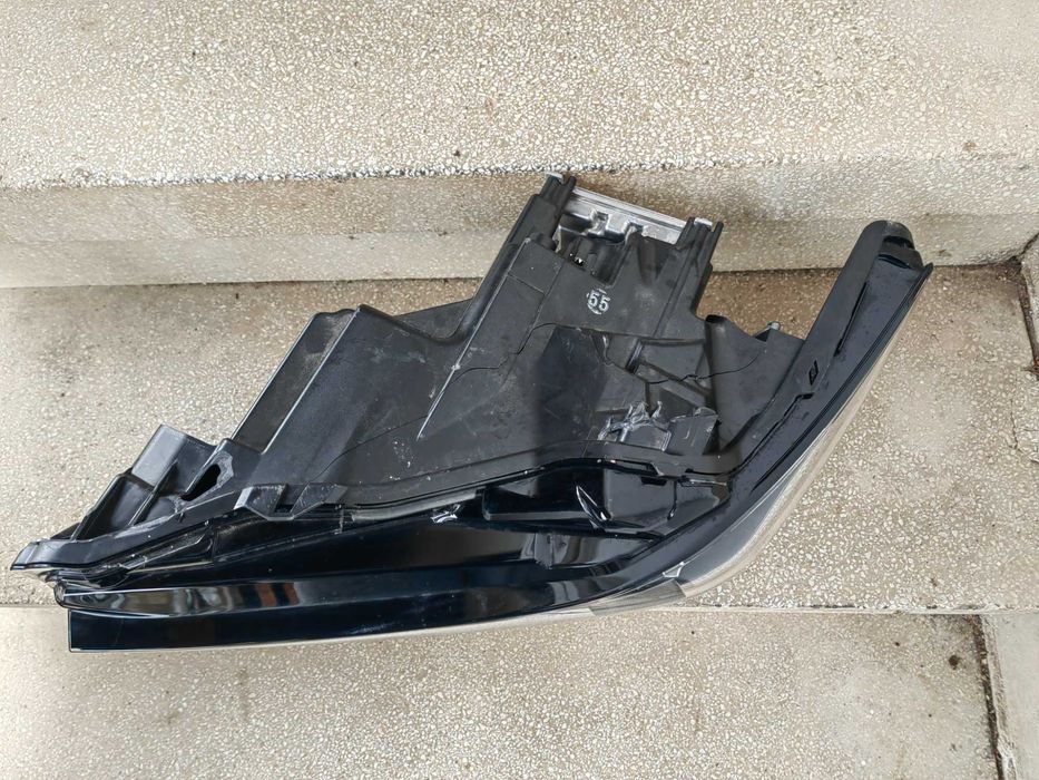 Фар Mazda 3 LED ляв / Фар Mazda 3 Оригинален