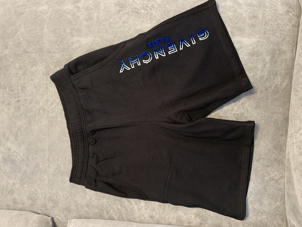 Pantaloni scurti Givenchy calitate premium
