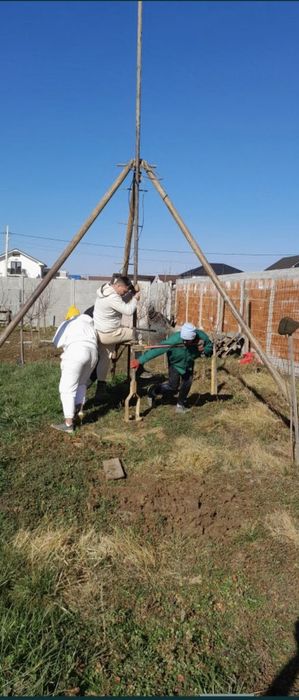 Foraje puțuri și denisipări piloni de susținere