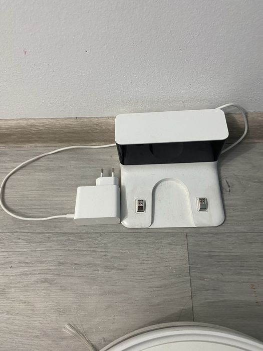 Продам робот пылесос Mi