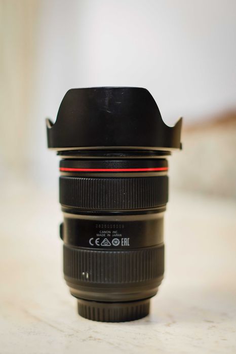 Vand Canon 24-70 f/2.8 var II - stare excelenta