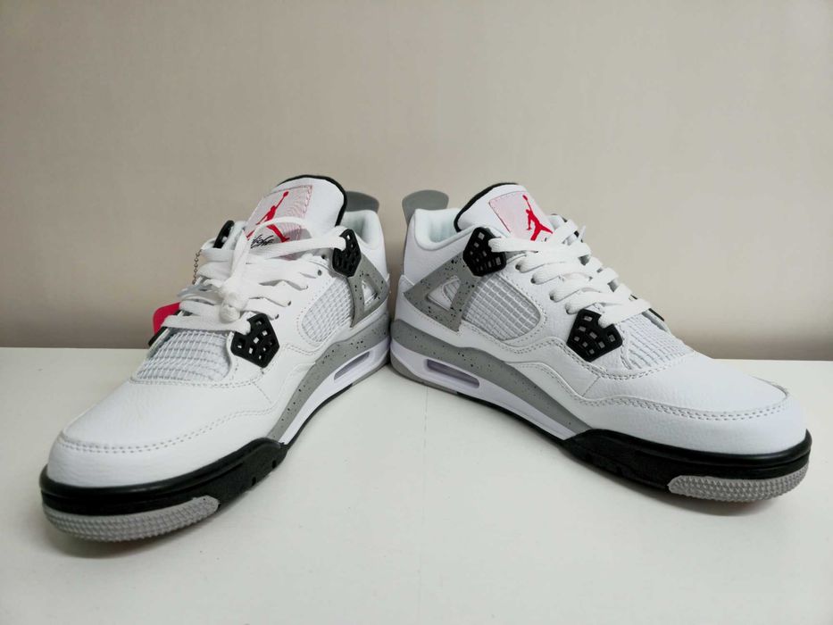 Jordan 4 White Cement Marimea 41 , 42 , 43