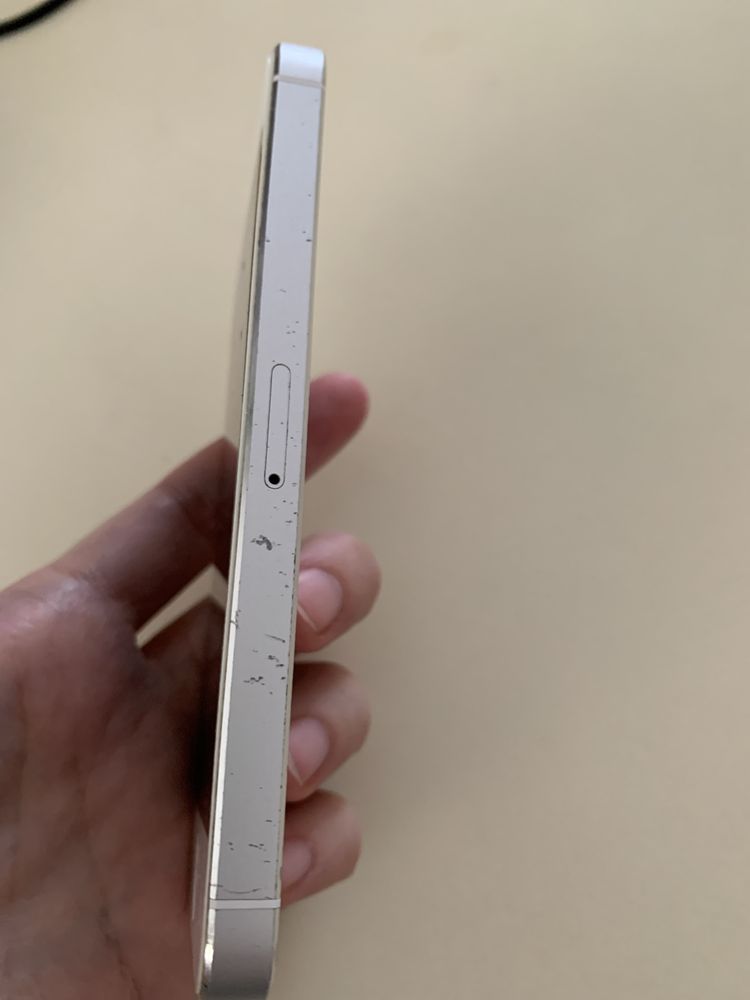 Iphone 5 белый в рабочем состоянии