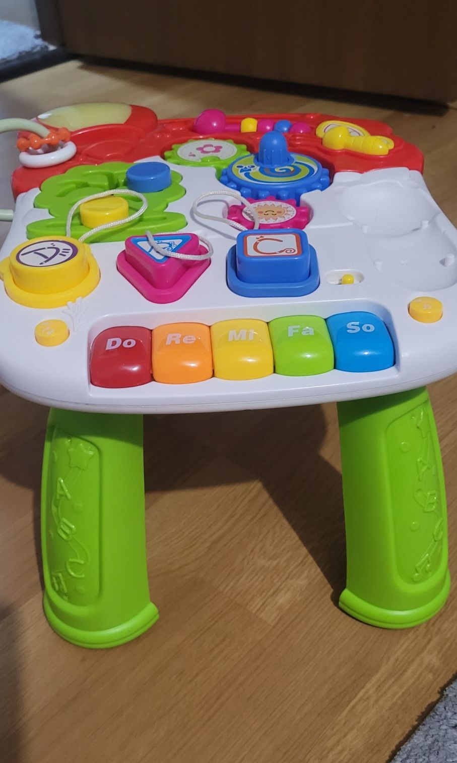 Jucarii vtech și masa activități bebe