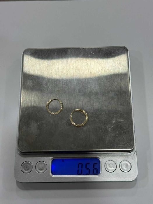Елегантни дамски обици - 0.56г.