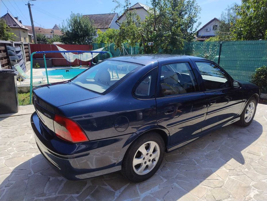 Vând sau schimb cu moto Opel Vectra B 2001, 1.8 16v 125 CP