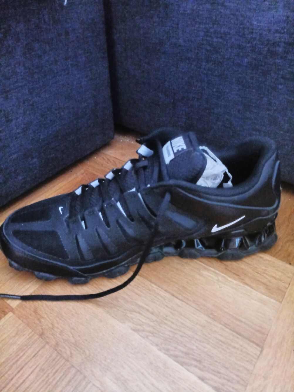 Продавам Nike маратонки reax 8 tr mesh