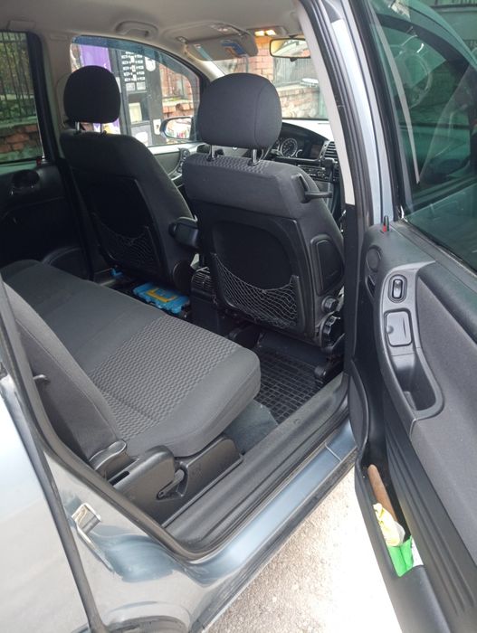 Опел Зафира дизел 2000кубика 101коня 2003година