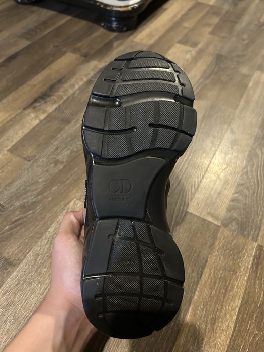 Dior b22 marimea 43 negrii