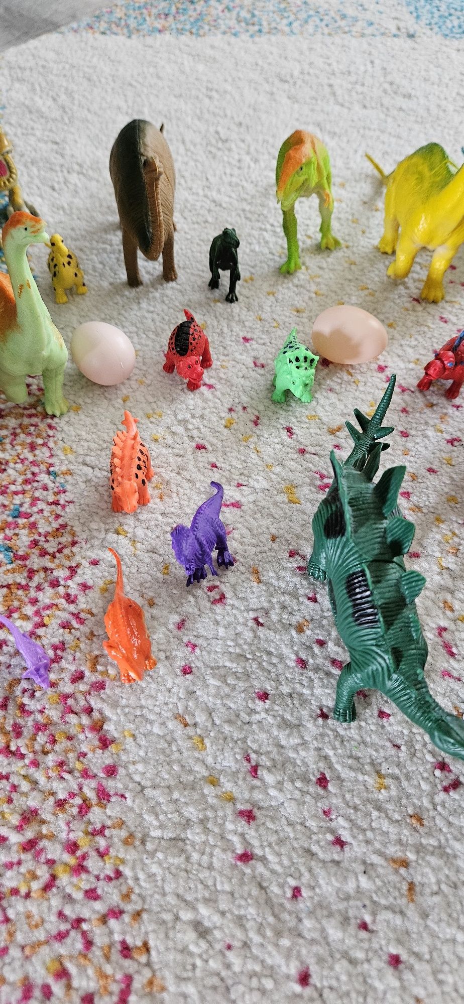 Dinozauri - diverse marimi