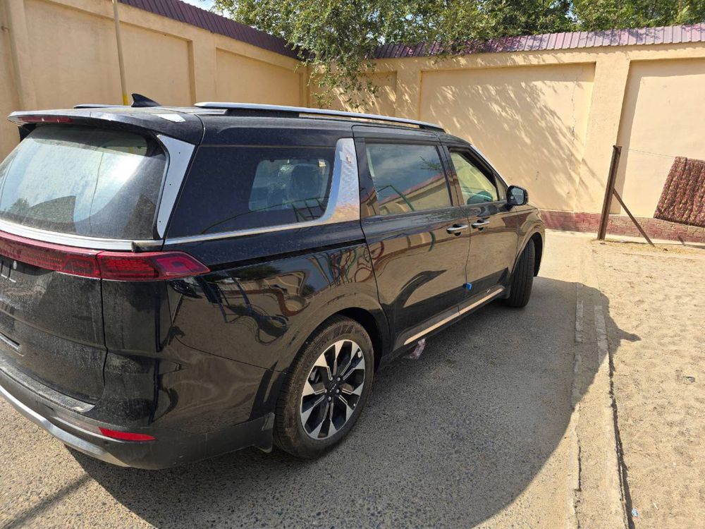 kia karnival yangi sotiladi