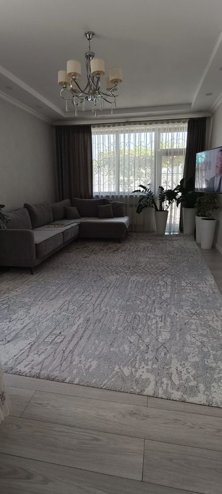 Продам ковер размер 3/5 б/у