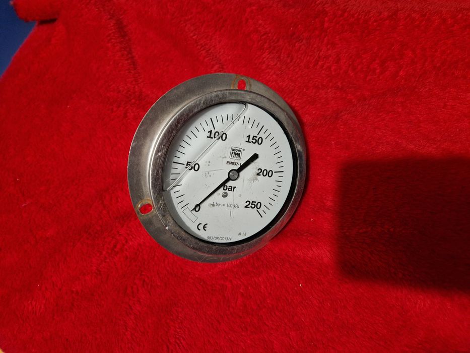 Manometru 250 bari