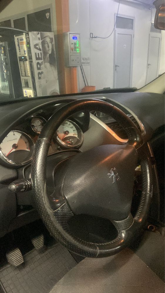 Продава се Пежо 207SW