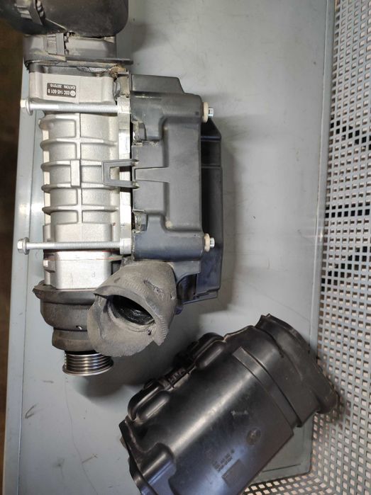 Compresor volkswagen vw 1.4 TSI cod 03c145601b