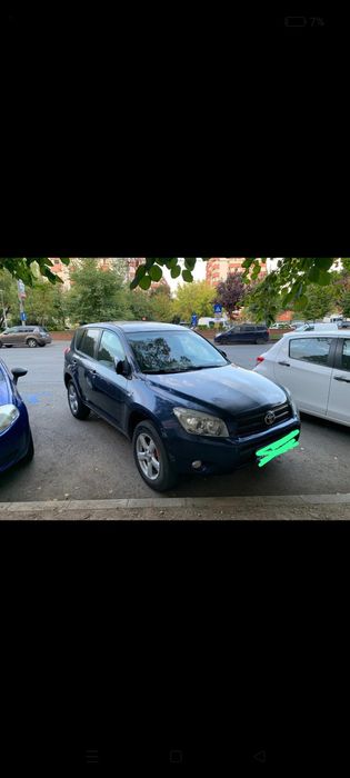 Toyota RAV4 albastru