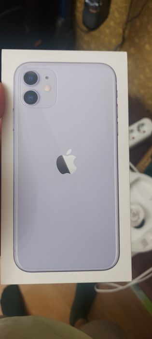 Продам iphone 11. 128 gb. Состояние хорошее. Носился в чехле