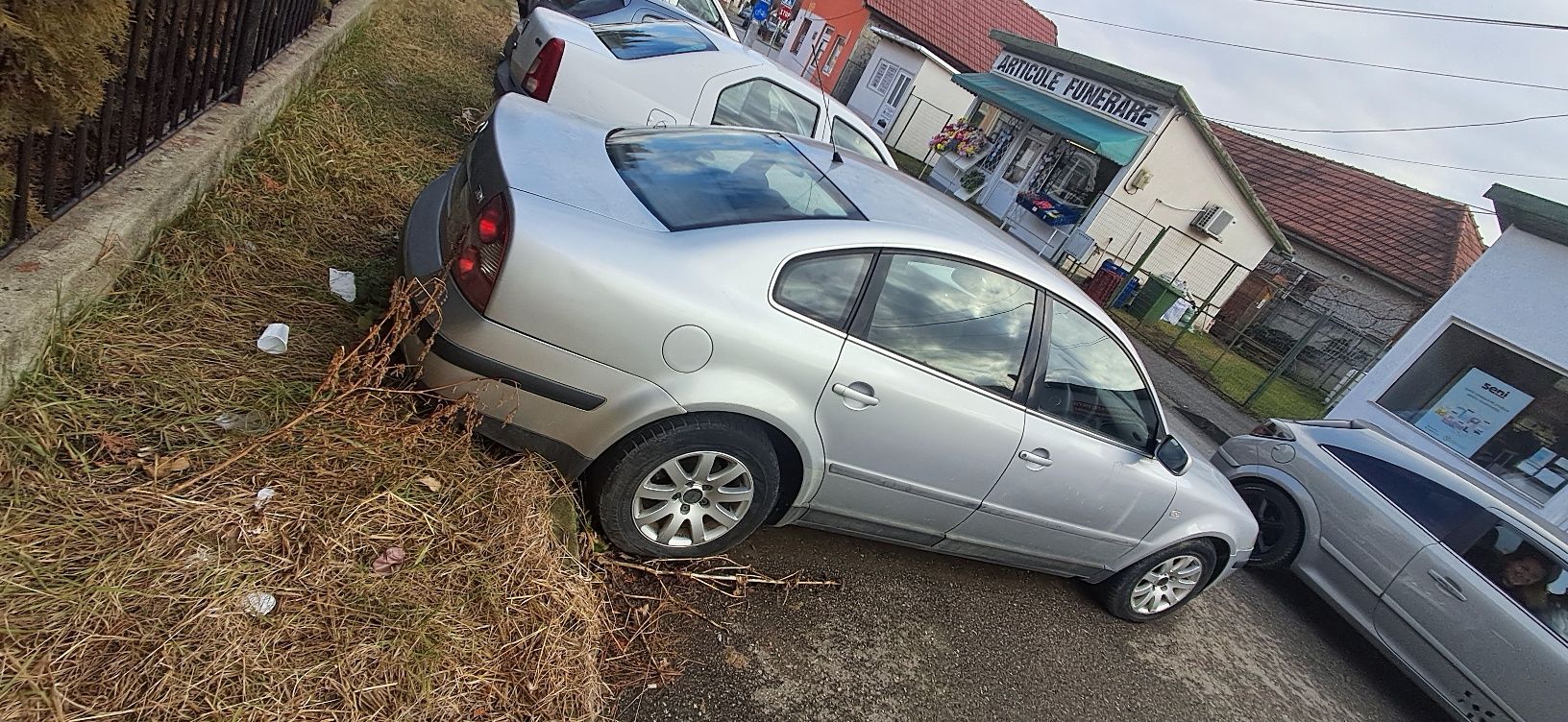 Spre vânzare vw passat diesel de 1,9 cu cu volanul pe partea dreapta.