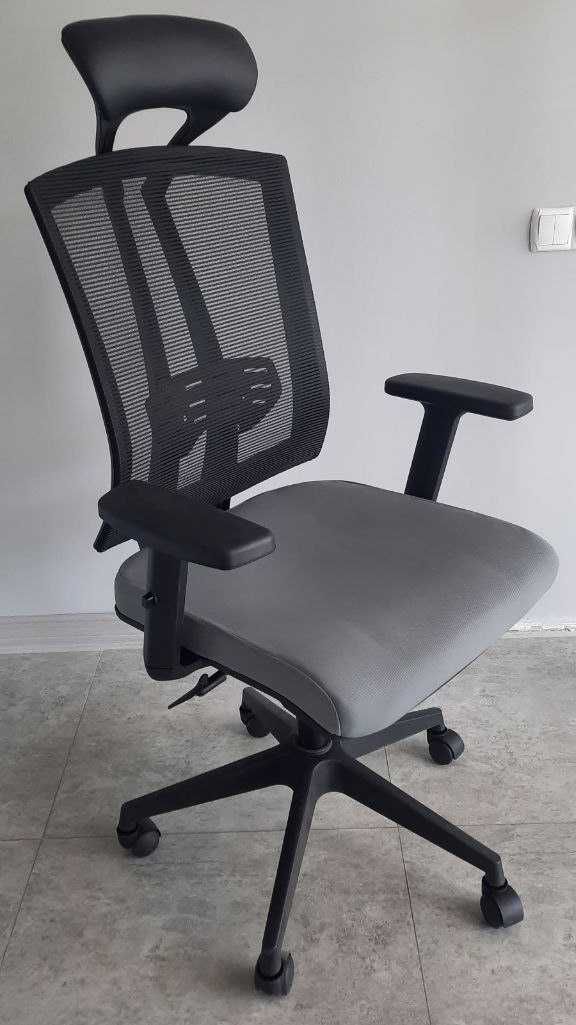 Офисное кресло  Persey бесплатная  доставка, гарантия, оригинал
