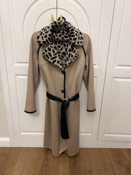 Красивая женская шубка