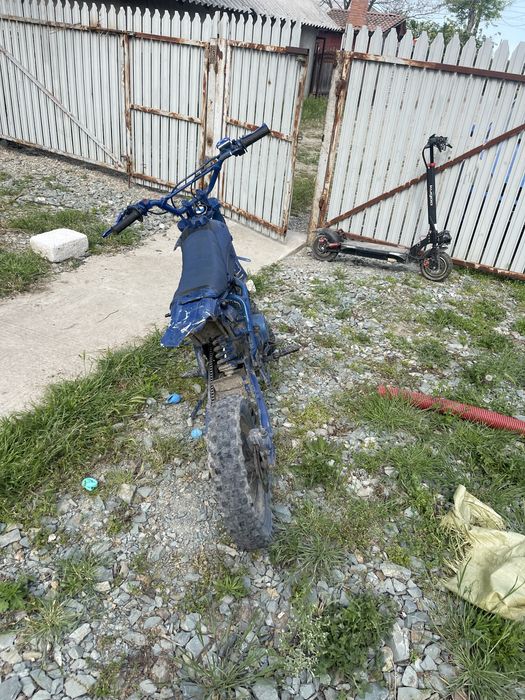 Cross 125cc schimb sau vand cu trotineta electrica kukirin G2