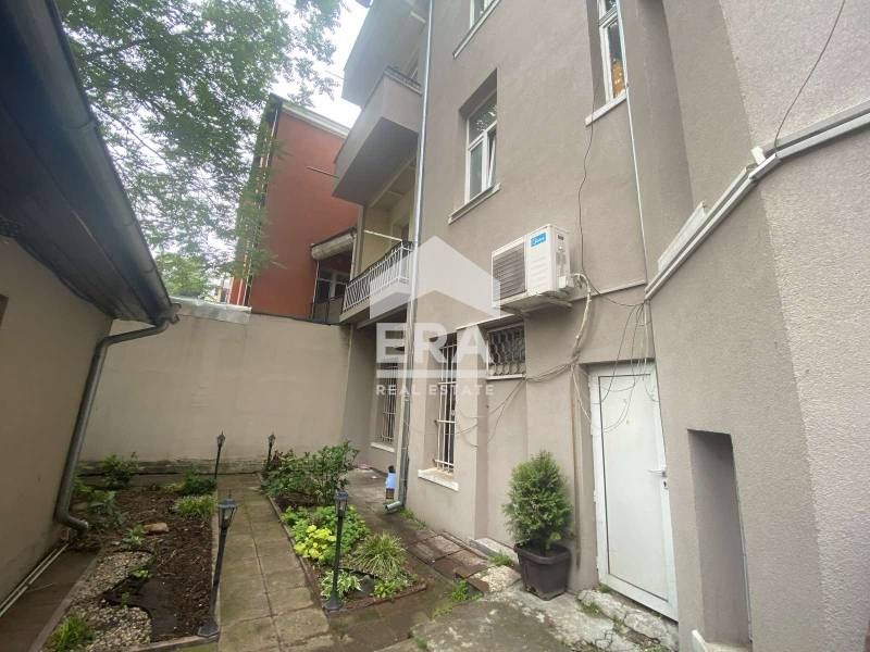 Продава се Тристаен апартамент в София, Център - 123 кв.м за 3163 €/кв.м - Снимка #8