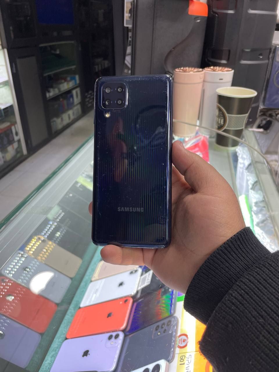 Samsung M32     .