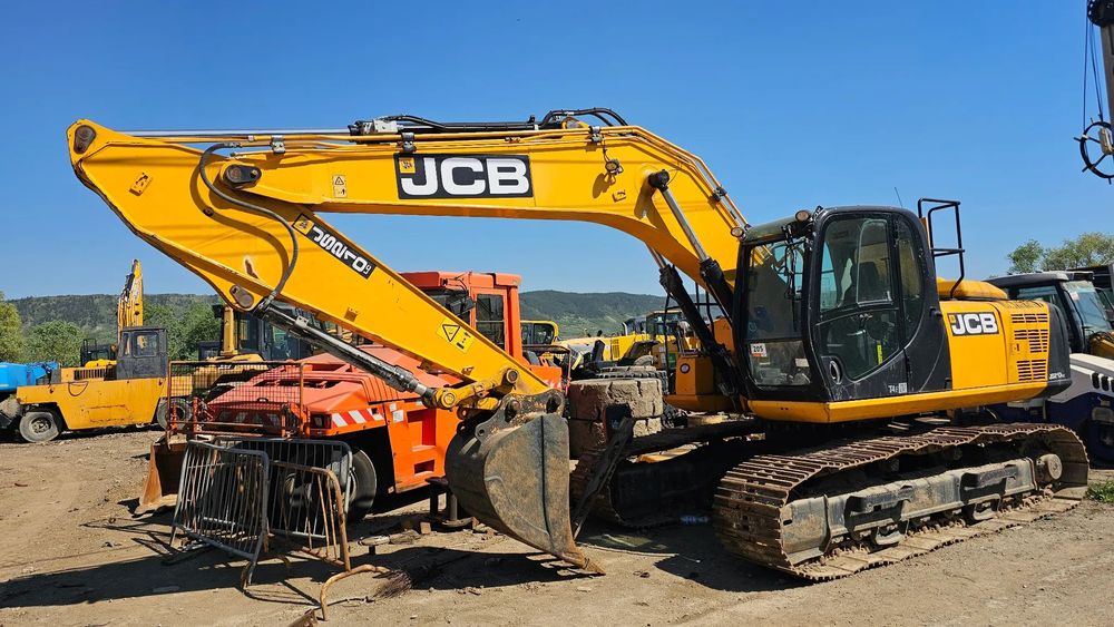JCB JS 210 Excavator pe șenile