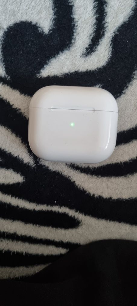 Case (carcasa) airpods 3  ORIGINALE