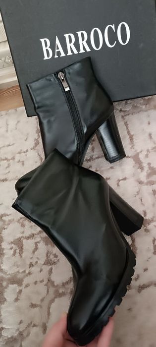 Женская одежда и обувь