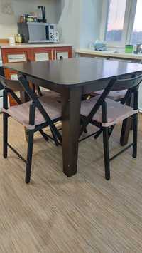 Кухонный стол со стульямм