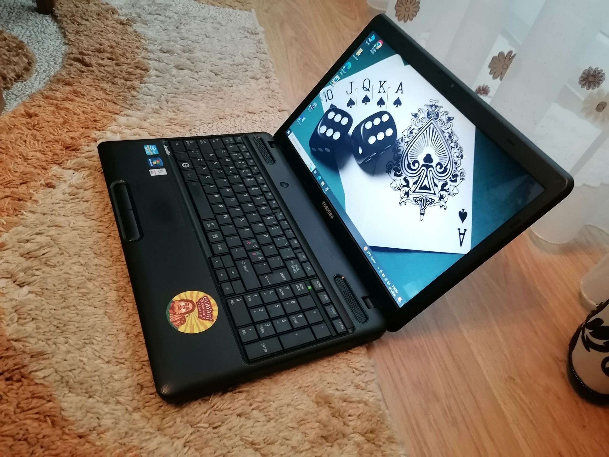 Toshiba Satellite i3