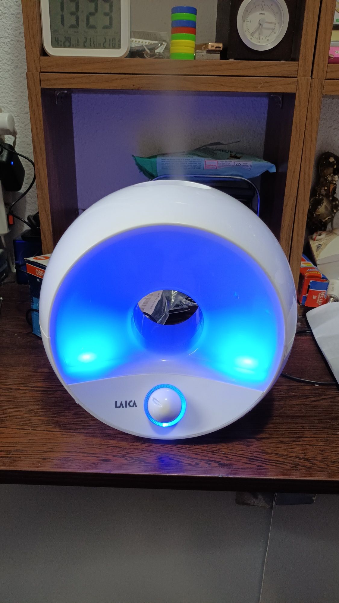 Umidificator laica cu ultrasunete și lumina de veghe