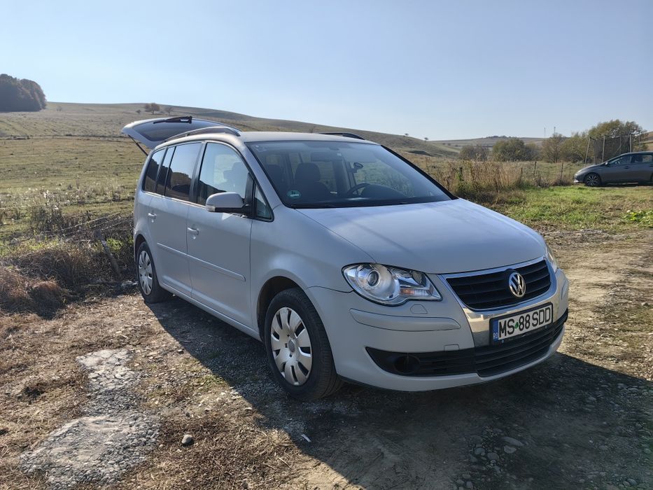 Volkswagen Touran, 7 locuri, stare foarte buna