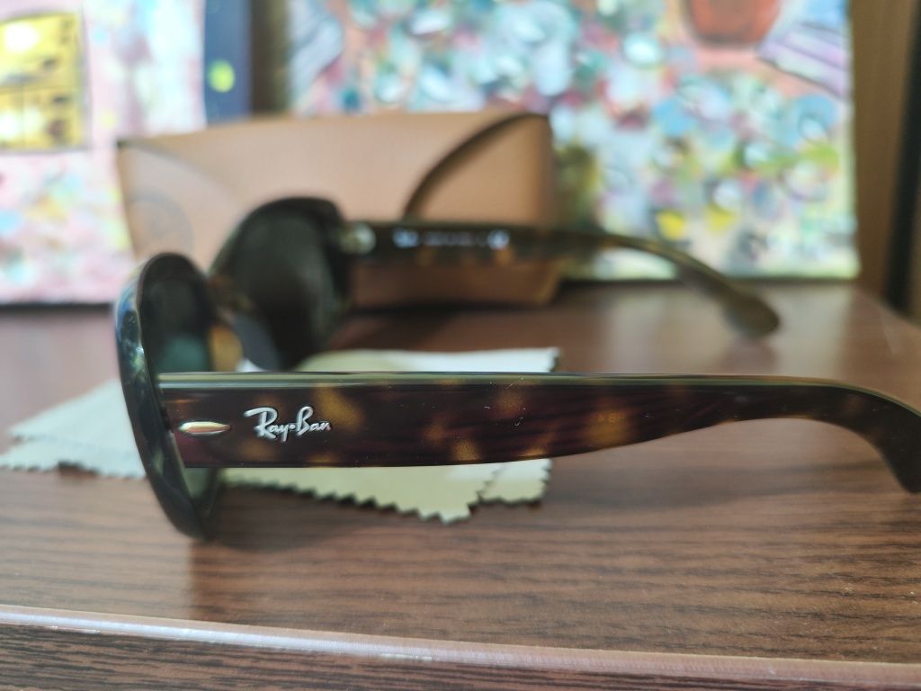 Продавам слънчеви очила Ray Ban