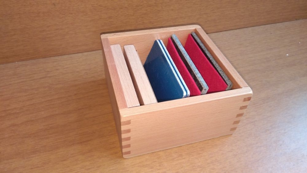 Термична Монтесори сетивна кутия с различни материали / термални кутии