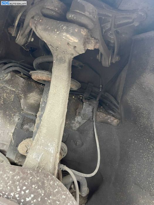 Fuzeta cu Rulment Roata Dreapta Fata Audi A4 B8 2.0 TDI 2008 - 2015