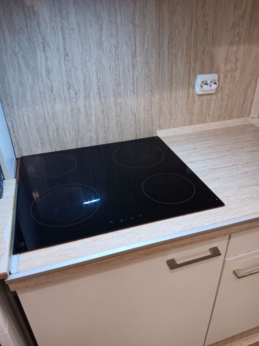 Фурна с индукционни котлони