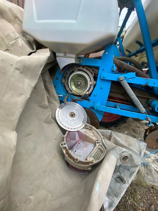 Semanatoare porumb pe discuri  Monosem 6 randuri