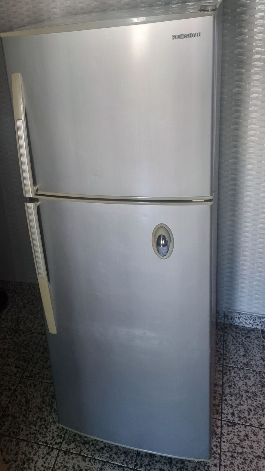Хладилник SAMSUNG