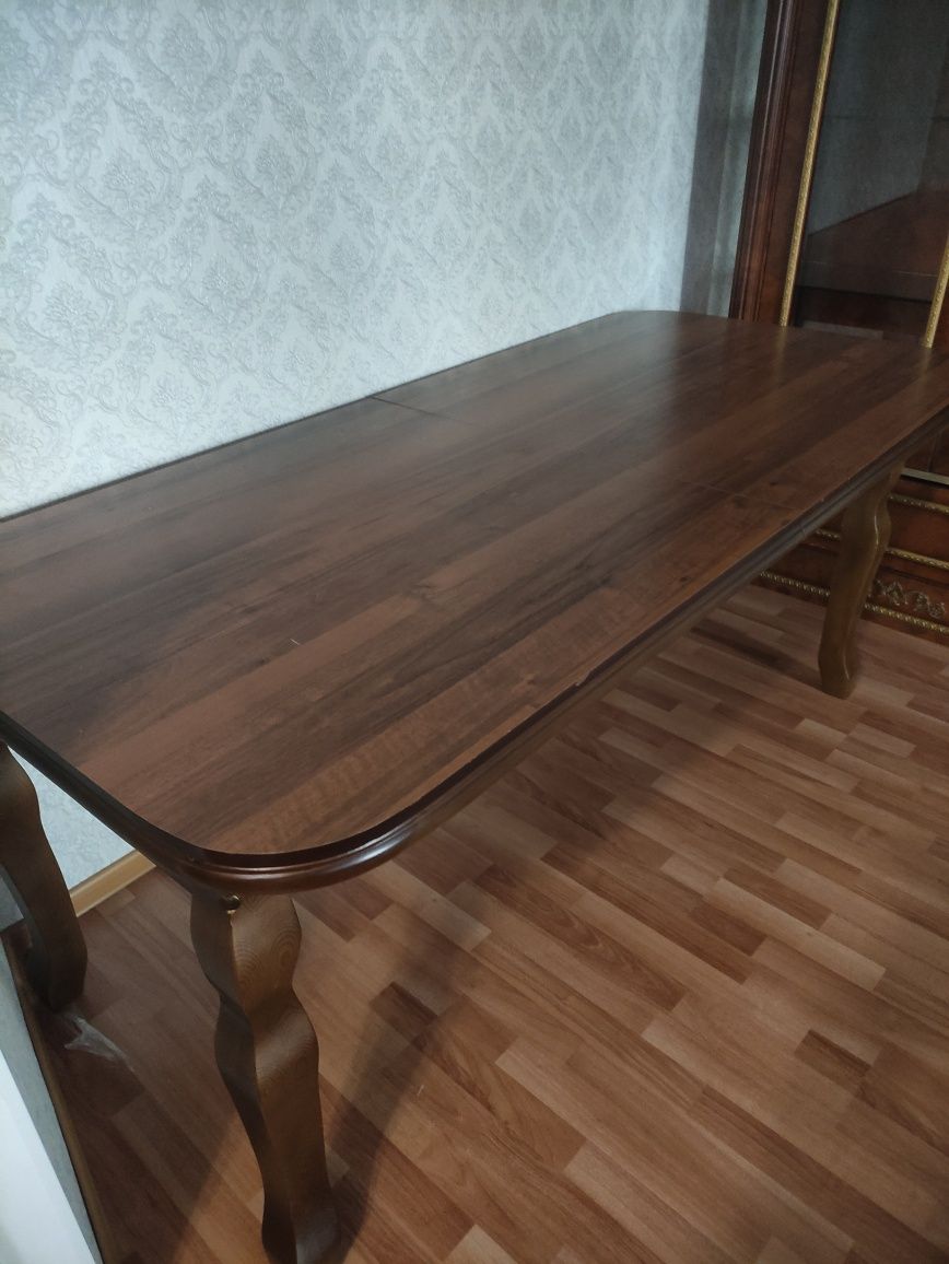 Продам стол 2-2.5 м
