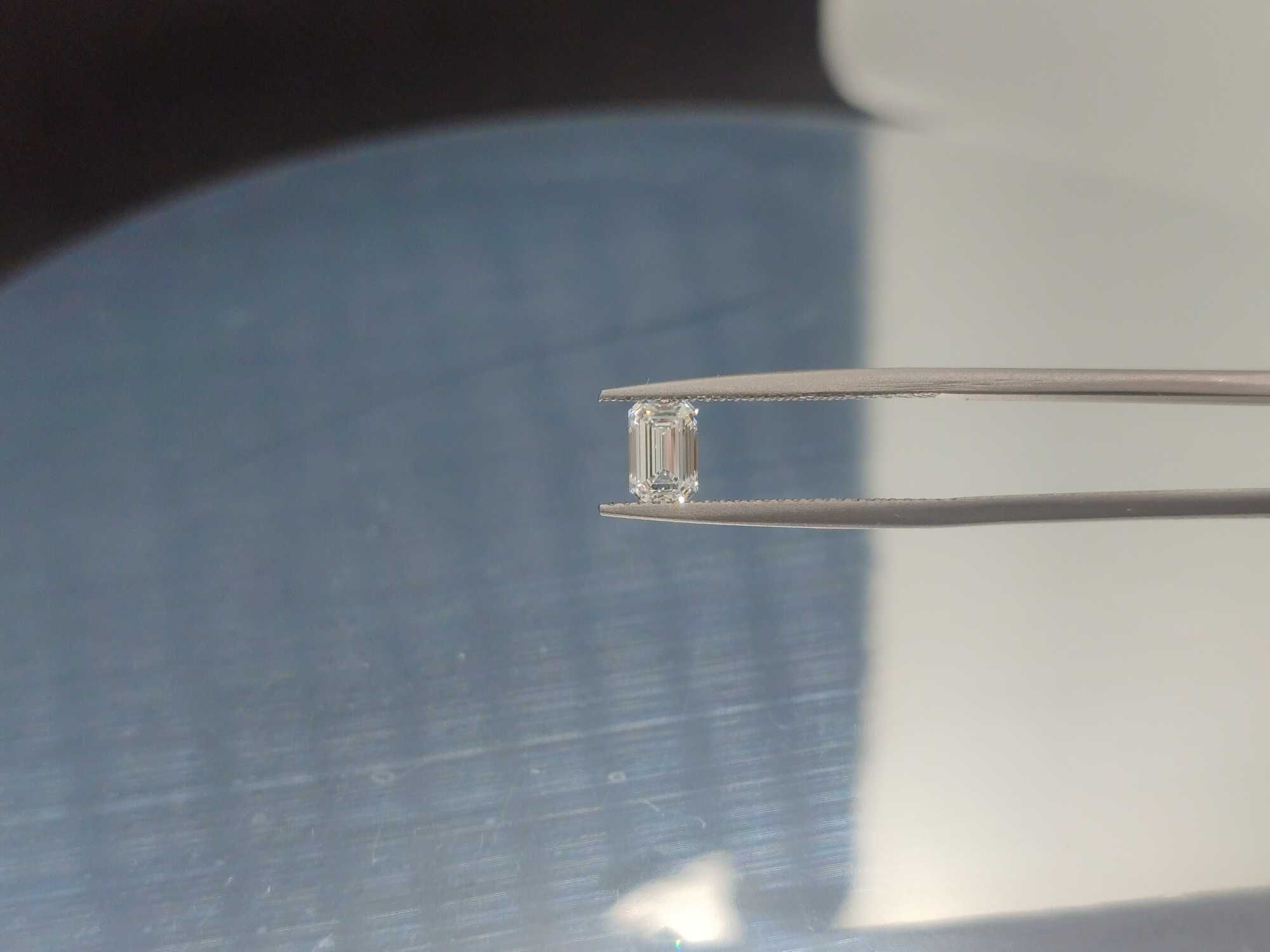 Диамант 0.62 ct Emerald Cut G VS2 – GIA сертифициран