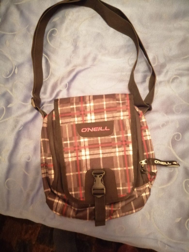 Чанта за рамо ONEILL и бизнес чанта KAPPA